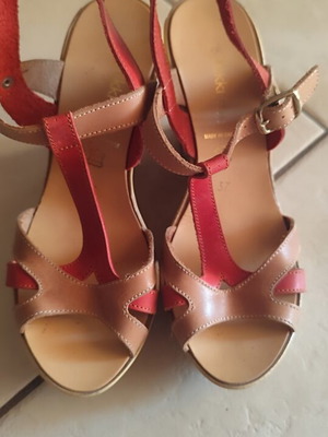 Nikki Me women's wedge sandals like new, brown and red, size 37