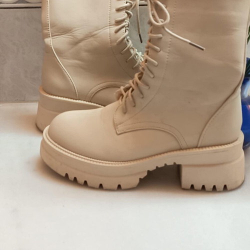 Bozikis Arvilakia boots new, beige, size 38