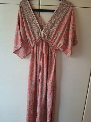 Silk boho dress like new, coral/salmon floral pattern, one size
