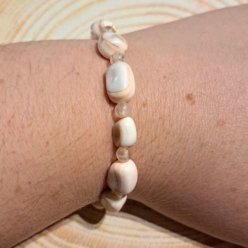 Summer bracelets like new, set of 3 with shells and beads