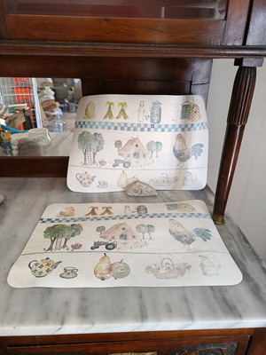 Sous-plat like new, set of 2, plastic 47x31 cm