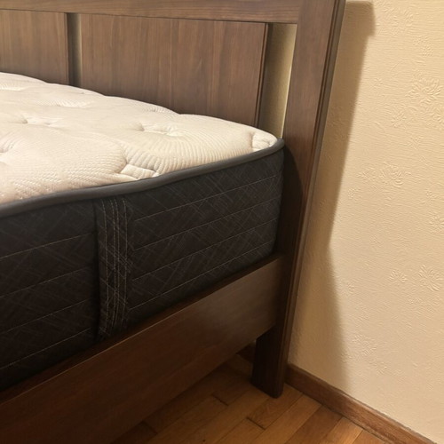 IKEA Double Bed 160x200 with SERTA Adoring Night Mattress like new