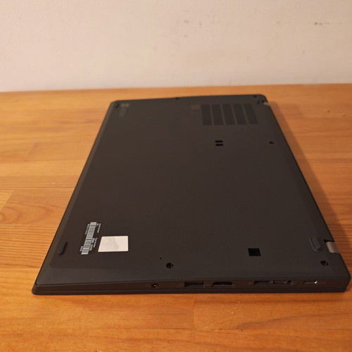 Lenovo ThinkPad T14s Gen2 i5-1135G7 laptop with 16GB RAM and 256GB SSD, Windows 11 Pro, Office 2024