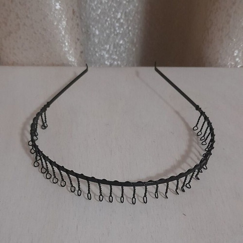 Metal Hairband in Black Color