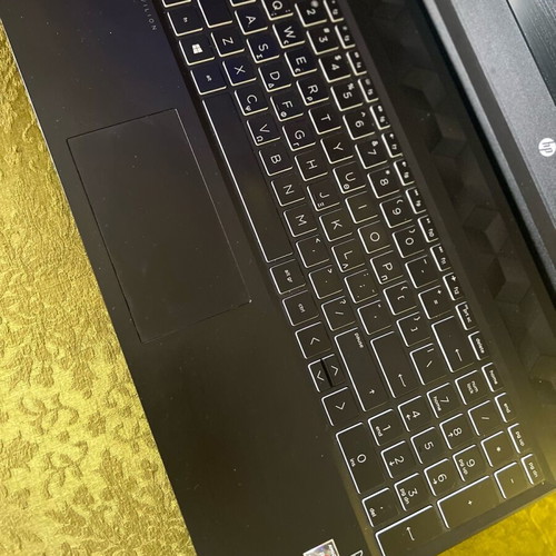 HP Pavilion 15 Laptop like new with accessories
