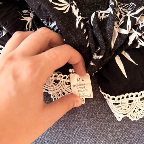 Summer black and white shorts with lace trim like new