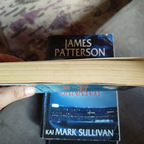 Killer in Beverly Hills by James Patterson like new, Greek edition