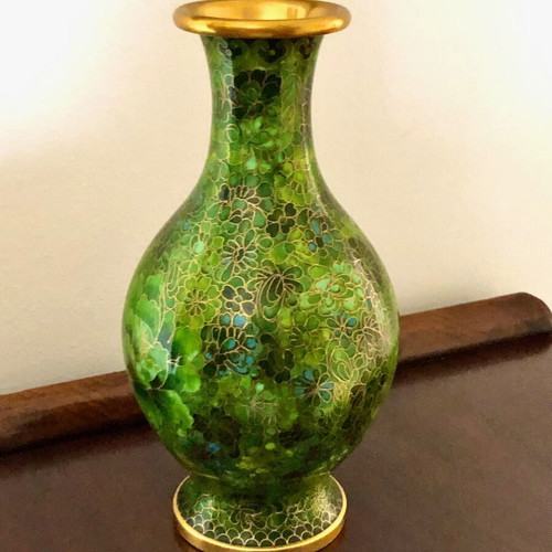 Cloisonné vase from China like new