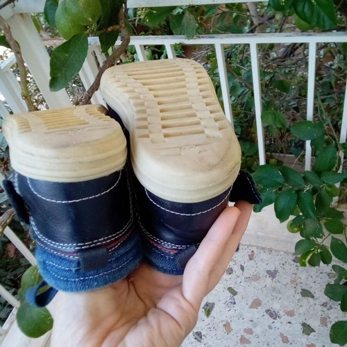 Boys' boots used, sizes 26 and 27, with leather insole