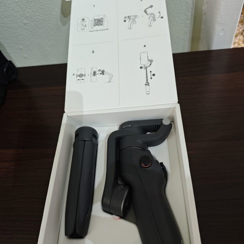 DJI Osmo Mobile 6 gimbal like new with accessories