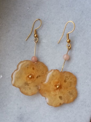 Flower earrings, yellow