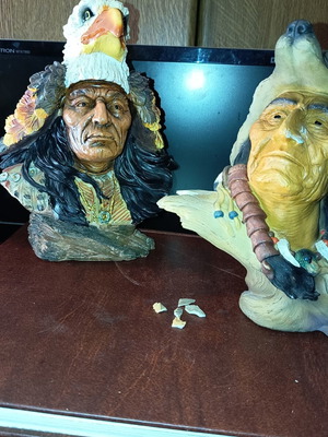 Indian Chief Busts set of 2 like new with detailed carvings