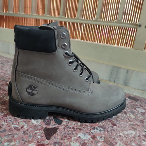 Timberland Lace up classic grey boots