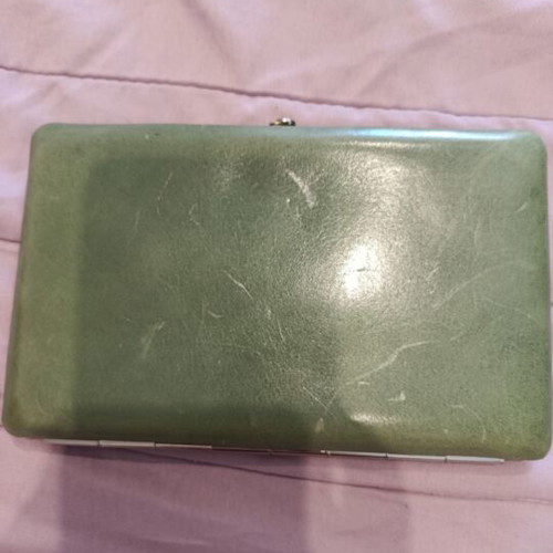 Leather wallet green like new