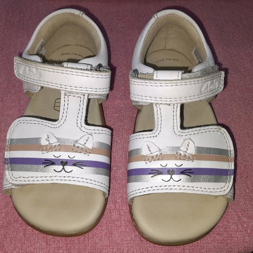 Clark's sandals 22