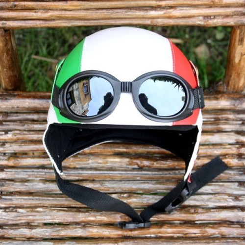 Motorcycle helmet with Italy tricolore flag colors, Vespa style