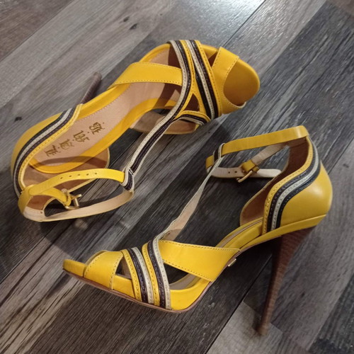 L.A.M.B. shoes used, 100% leather, size 41