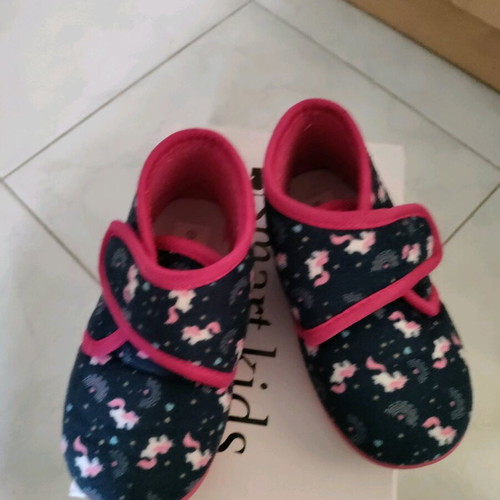 Anatomic slippers size 27 like new