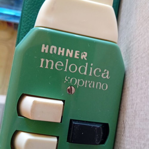 Melodica Soprano Hohner Germany like new, vintage green