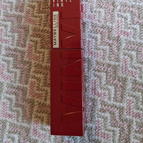 Maybelline Super Stay Vinyl Ink Lipstick No 55 Royal like new