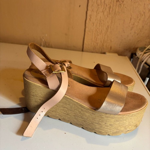 Platform sandals used, size 38