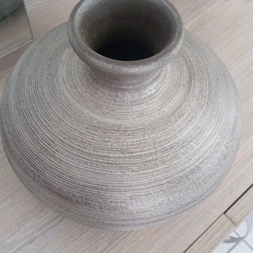 Vase like new, gray