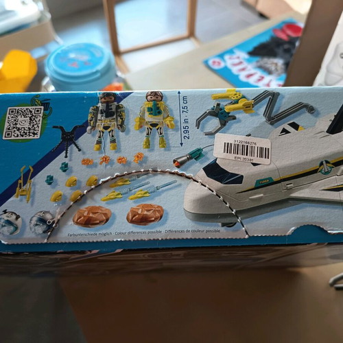 Playmobil 71368 Space Shuttle like new with lights and astronauts