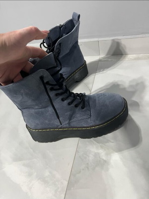 Blue ankle boots size 39 like new