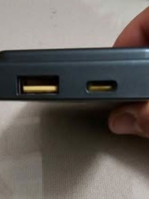 Φορτιστής fastcharging 22.5watt με Magsafe λειτουργία σαν καινούργιος