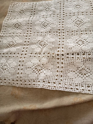Square handmade white doily like new, 30 cm