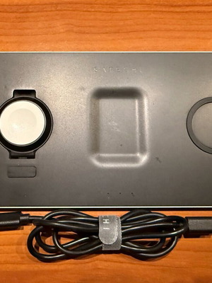 Satechi charger for Apple iPhone iWatch AirPods like new