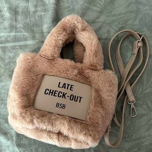 BSB fur hand bag new, beige
