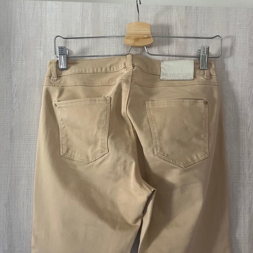 Zara pants size small used, beige, fitted with elastic fabric