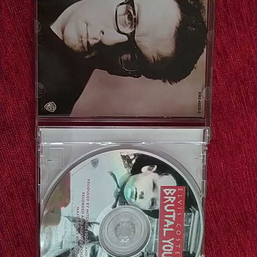 Elvis Costello 4 CD set like new, rock