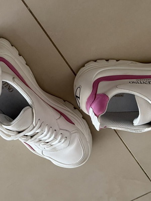 Valentino shoes like new, size 39.5, white with pink details