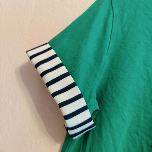 Short-sleeve shirt like new, green with striped sleeves