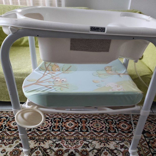 Cam Cambio Bath Tub Changing Table used