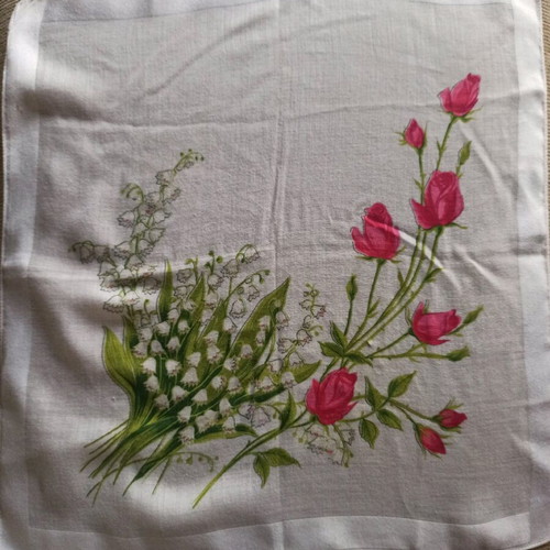 Handkerchief like new, white with flowers, 30x30 cm