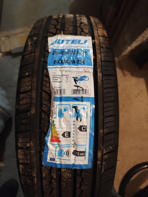 Car tire and rim set 215/65R/16 like new