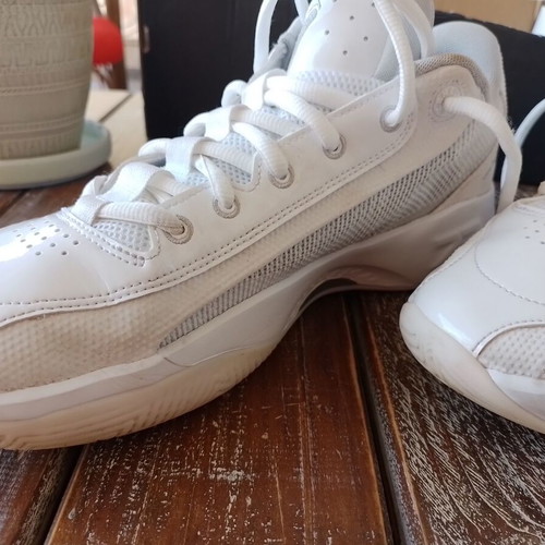 Nike Jordan Luka 77 basketball shoes like new, size 45.5, white