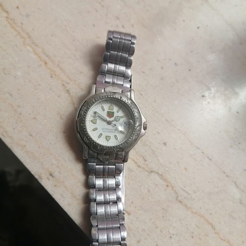 TAG Heuer wristwatch used, professional 200 meters, silver