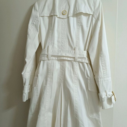 Zara trench coat white new with gold details, size Small