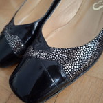 Chris Karagiannis leather pumps size 35, black with silver stardust effect