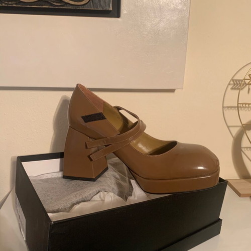 Favela pumps new, size 41