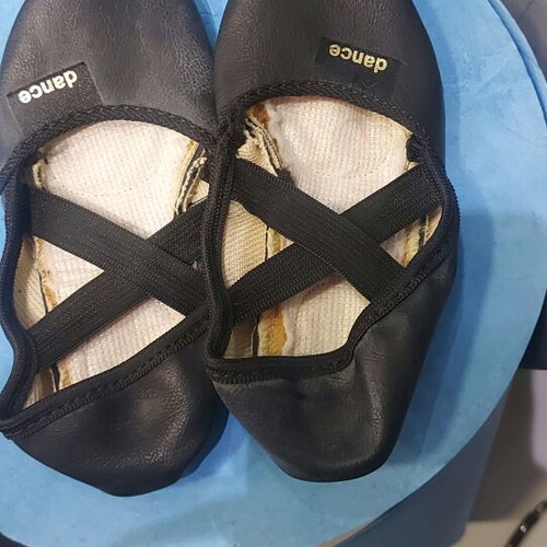 Ballet shoes size 27 like new, black with crisscross elastic