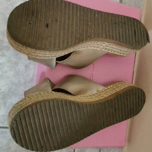 Women's slippers used size 39 gold
