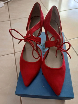 Karida heels like new, red suede leather, 9 cm heel, size 39