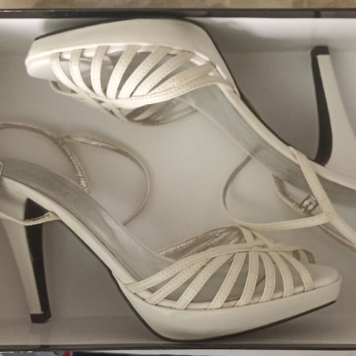 Hunter women's white sandals size 41 used