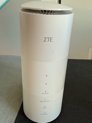 ZTE MC801A 5G Router modem like new