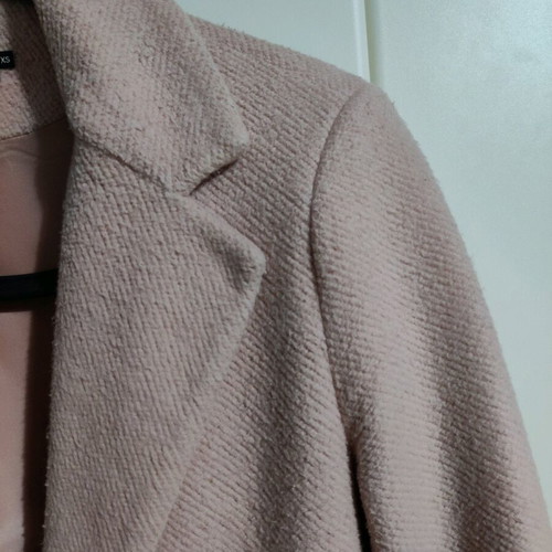 Only pink trench coat XS like new